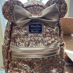 ✨Rose Gold Minnie Mouse Backpack✨